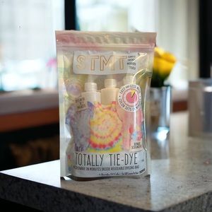 STMT: Totally Tie Dye Kit